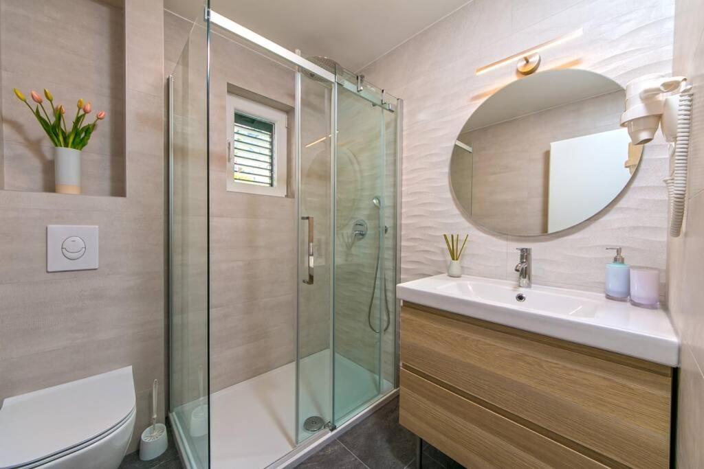 Apartman Macan Brela Eksteriør billede